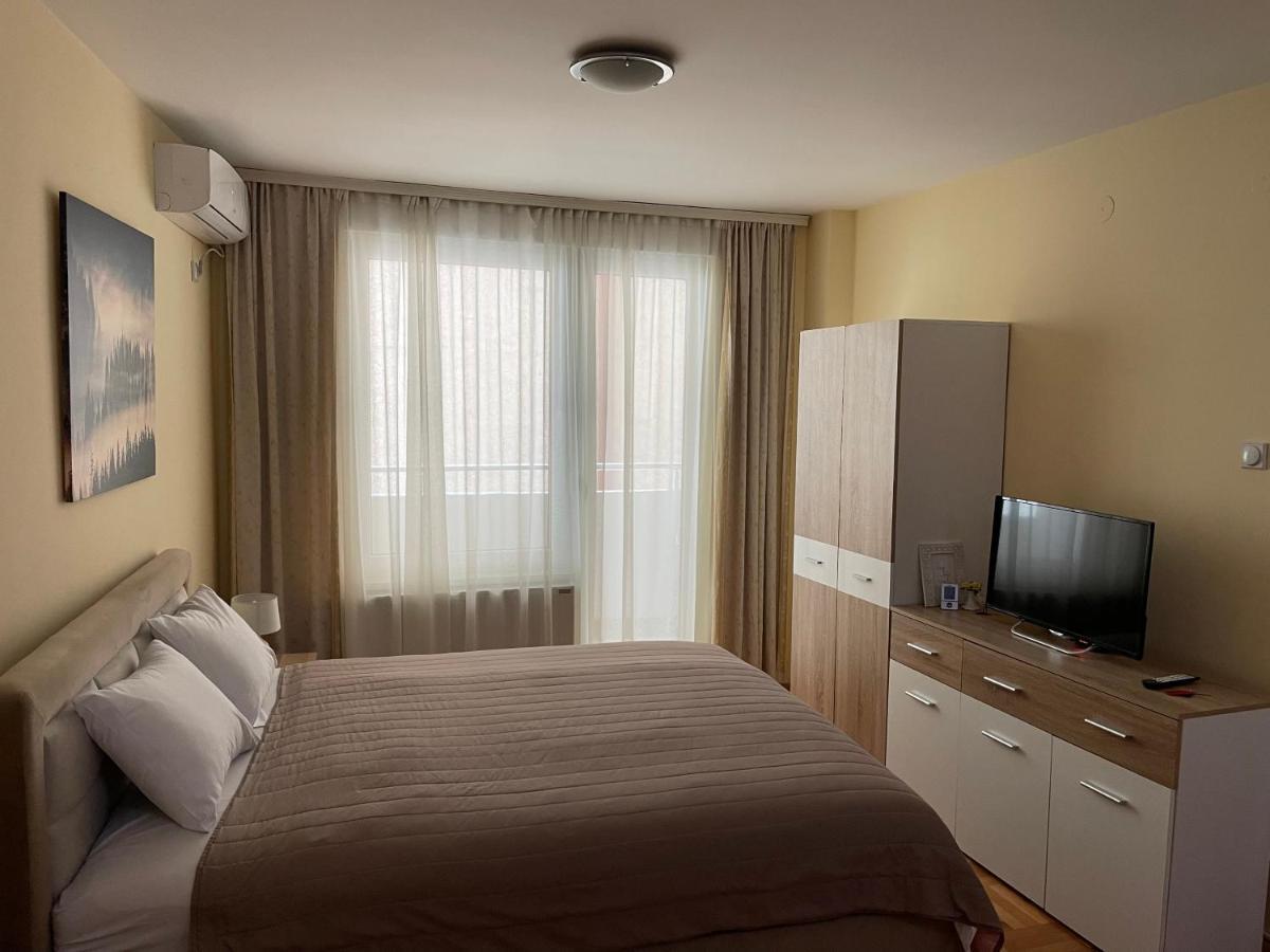 Trident Apartments 2 Ni Eksteriør bilde