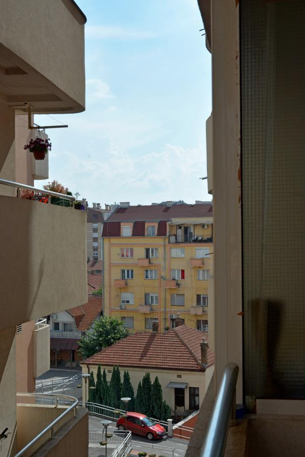 Trident Apartments 2 Ni Eksteriør bilde