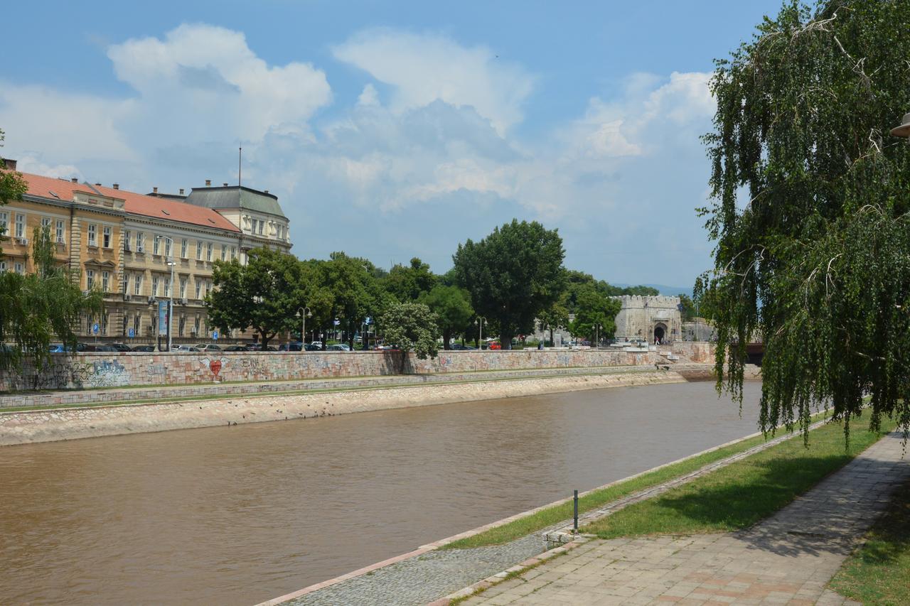 Trident Apartments 2 Ni Eksteriør bilde
