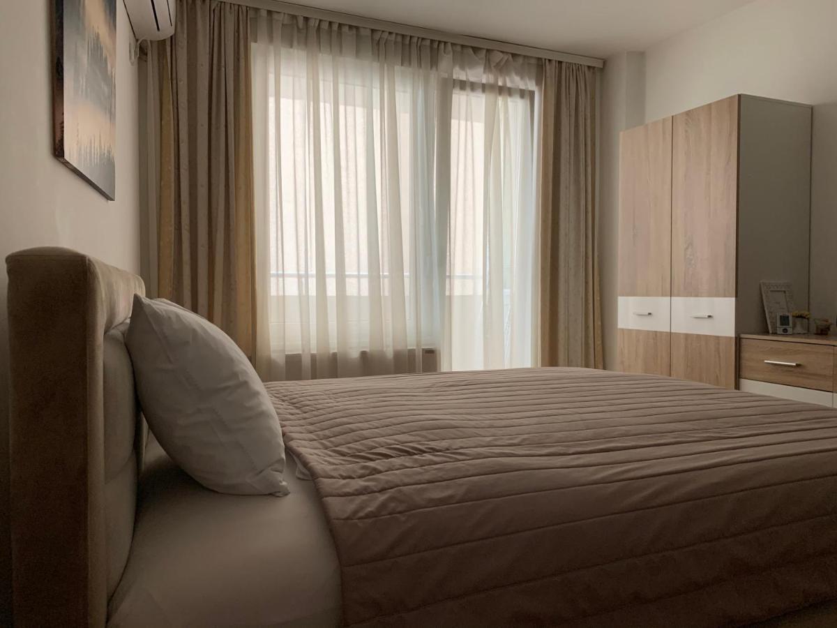 Trident Apartments 2 Ni Eksteriør bilde